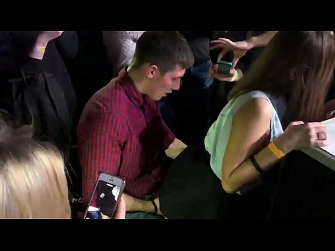 ❤️ 在俄羅斯夜總會發生真正的性愛。18 歲俄羅斯女孩肛門和陰道在夜總會性交 俄羅斯色情 在 zh-tw.pornjk.ru ☑